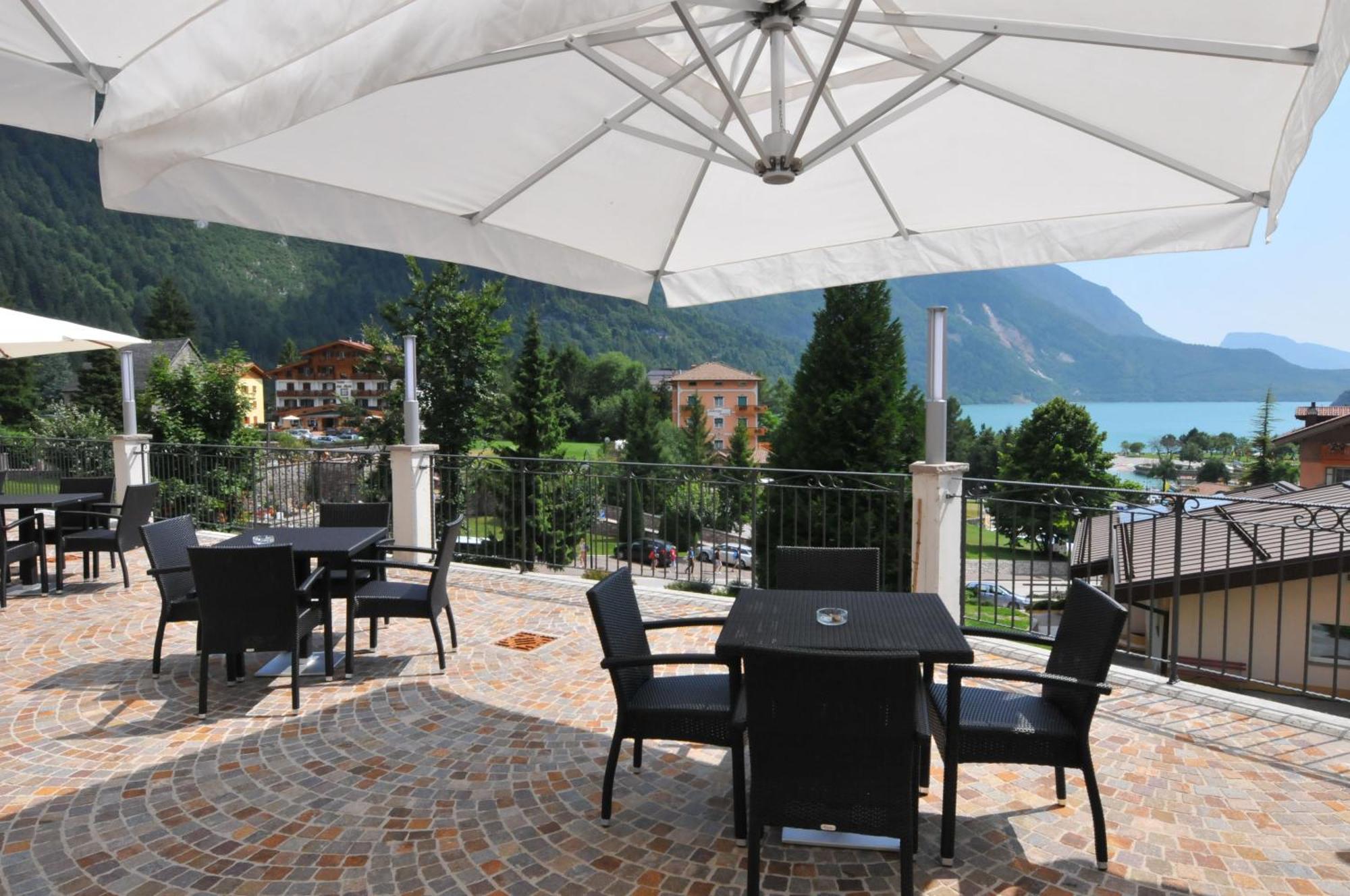 Alpenresort Belvedere Molveno Exterior foto